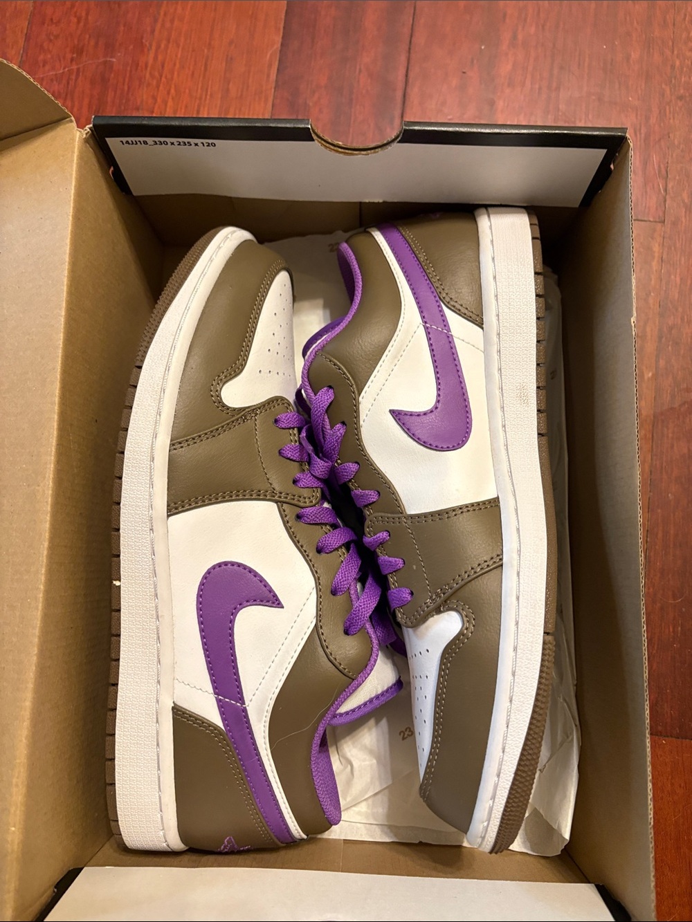 Air Jordan 1 Low palamino/wild berry/white NWT